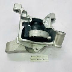 Chân đầu máy hay chân máy phải Mazda CX-5 KF. Động cơ 2.0 2.5. Đời 2017 - 2022. Hàng Changan. Mã K15639060