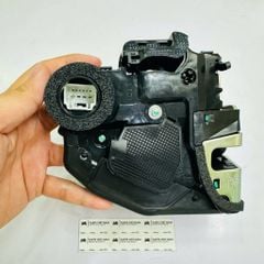 Ngậm cửa sau trái (Khóa cửa sau tài) Toyota RAV4, Land Cruiser Prado (J150), Highlander, Kluger. Đời 2009 - 2018. Hàng china. Mã 6906033120
