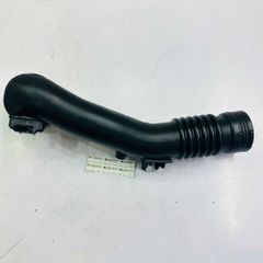 Ống hút gió (Ống dẫn khí nạp) BMW 5-Series (F10, F11 , F07) 535i, 535i xDrive, 6-Series (F06, F12, F13) 640i, 640i, 7-Series (F01, F02, F03, F04) 740i, 740Li. Đời 2008 - 2017. Hàng Frey. Mã 13717609811