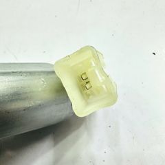 Mô tơ nâng hạ kính trước phải Toyota Corolla Altis (ZZE122). Đời 2001 - 2008. Hàng China. Động cơ 1ZZ 3ZZ. Mã 8571002150