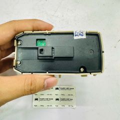 Công tắc cửa sau phải (Màu kem) Mercedes S-Class W222, V222, X222 (S400, S450, S500). Đời 2014 - 2020. Hàng chất lượng cao. Mã A2229052304