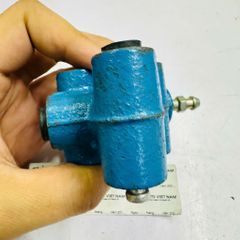 Van chia dầu phanh Toyota Hilux. Đời 2004 - 2015. Hàng xịn (không hộp). Mã 479100K020