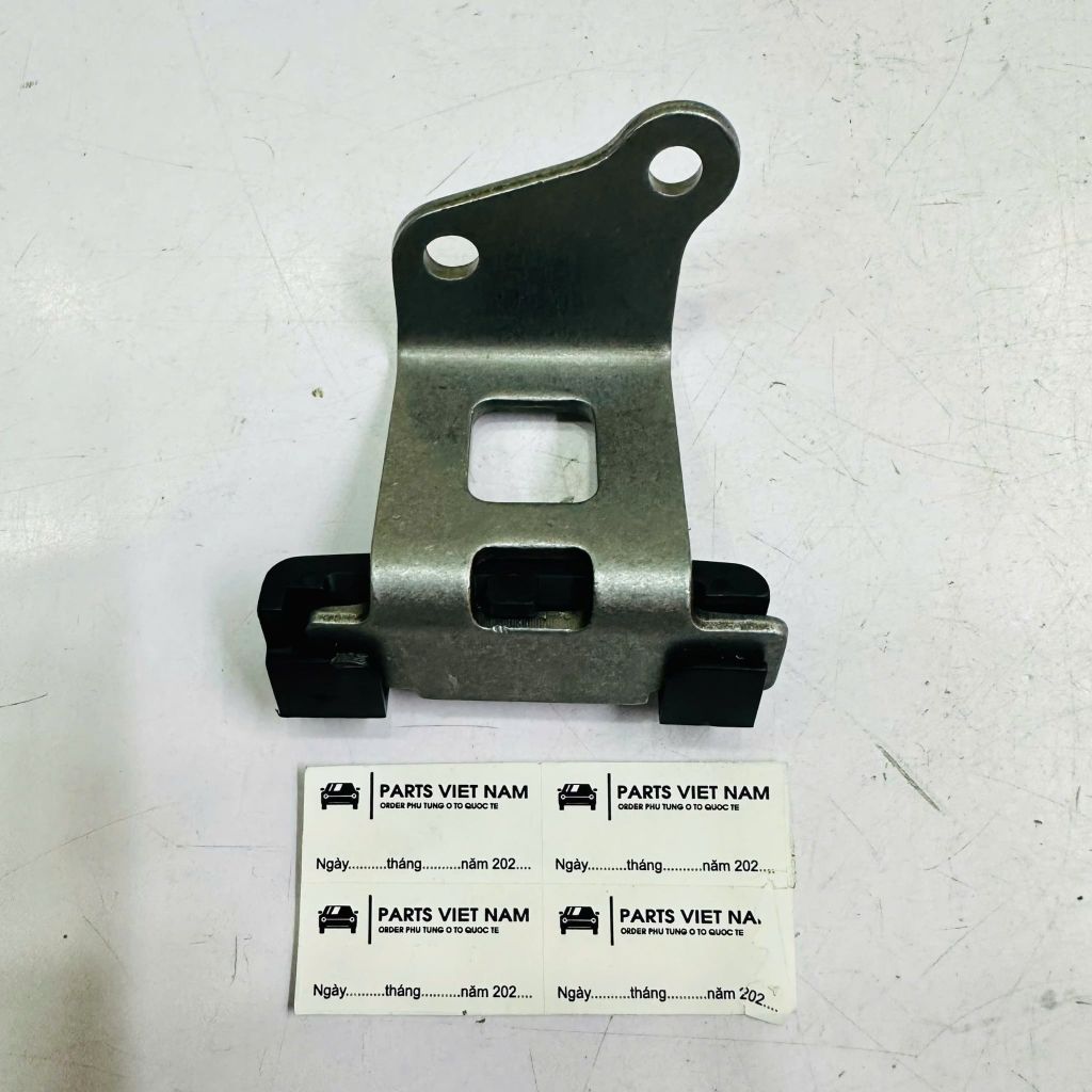 Tỳ xích trên Toyota Innova, Fortuner, Hilux, Hiace đời 1996 - 2017. Hàng cao cấp. Động cơ 1TR, 2TR. Mã 1356675010, 1350675050, 1354075041, 1355975040, 1356175040