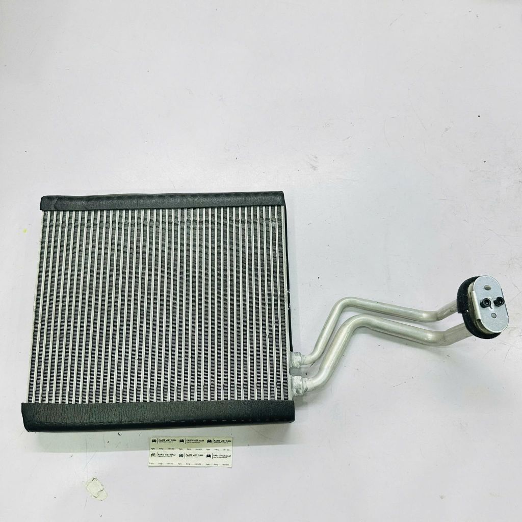 Dàn lạnh điều hòa, giàn lạnh Suzuki Grand Vitara đời 2006 - 2014. Hàng China chất lượng cao, động cơ 2.7L, 2.4L. Mã 9541064J72, 9541064J31, 9541064J32, 9541064J90, 9541064J70