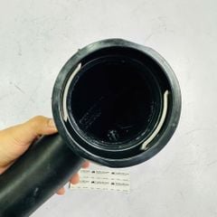 Ống hút gió (Ống dẫn khí nạp) BMW 5-Series (F10, F11 , F07) 535i, 535i xDrive, 6-Series (F06, F12, F13) 640i, 640i, 7-Series (F01, F02, F03, F04) 740i, 740Li. Đời 2008 - 2017. Hàng Frey. Mã 13717609811