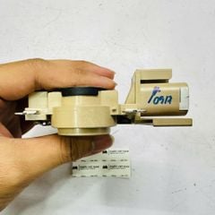 Tiết chế máy phát, IC bộ điều chỉnh điện áp Mazda 6, Ford Escape đời 2003 - 2006 . Hàng Mobiletron, 2 giắc điện động cơ 2.0L, 2.3L. Mã GY0118W70, A866X46572