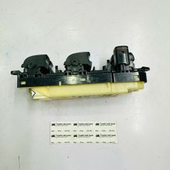 Công tắc tổng nâng hạ kính (bên lái) của xe Lexus GX470. Đời 2008. Hàng tháo xe. Mã 8404060073
