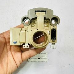 Tiết chế máy phát, IC bộ điều chỉnh điện áp Mazda 6, Ford Escape đời 2003 - 2006 . Hàng Mobiletron, 2 giắc điện động cơ 2.0L, 2.3L. Mã GY0118W70, A866X46572