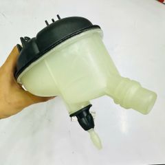 Bình nước phụ Mercedes W264, W176 CLA200, CLA250, GLA200, GLA250. Hàng Febi. Mã A2465000049