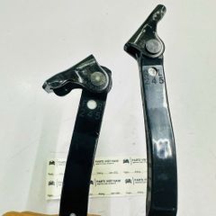 Hãm cửa trước Toyota Camry CE, XLE, Hybrid. Đời 2006 - 2011. Hàng chất lượng cao. Mã Trái 6862006040, Phải 6861006040