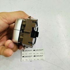 Công tắc cửa sau phải (Màu nâu) Mercedes S-Class W222, V222, X222 (S400, S450, S500). Đời 2014 - 2020. Hàng chất lượng cao. Mã A2229052304