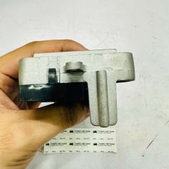 Điện trở quạt gió điều hòa (Trở quạt) Mercedes E-Class W211, S211 (E200, E220, E230, E240, E270, E280, E320). Đời 1998 - 2009. Hàng Hella. Mã A2308216351, A1638200597, A2308210251, A2308216451