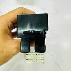 Công tắc nâng hạ kính tổng dùng cho xe Mitsubishi Outlander. Đời 2018 - 2024. Hàng China. Mã 8608A416, 8608A562