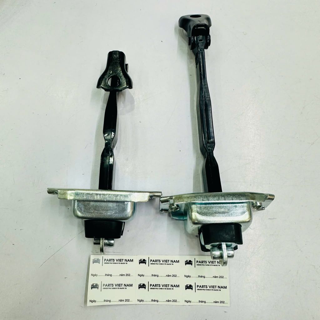 Hãm cửa trước Toyota Camry CE, XLE, Hybrid. Đời 2006 - 2011. Hàng chất lượng cao. Mã Trái 6862006040, Phải 6861006040