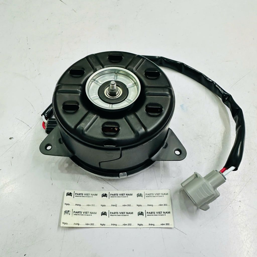 Mô tơ quạt két nước bên trái Lexus RX350, RX350L (GGL20, GGL25, GGL26). Động cơ 2GR. Đời 2015 - 2019. Hàng Denso Japan. Mã 1636331450