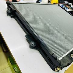 Két nước làm mát Toyota Land Cruiser URJ200, URJ202, GRJ200, UZJ200, VDJ200, VX, Lexus LX450d URJ200, URJ201, VDJ201. Đời 2007 - 2021. Hàng cao cấp bảo hành 6 tháng. Mã 1640050383