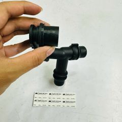 Chia nước bình nước phụ (Ống nối két nước) BMW 3-Series E46 (316i, 318i, 320i, 323i, 325i, 328i, 330i). Đời 1997 - 2007. Hàng Frey. Mã 17111707817