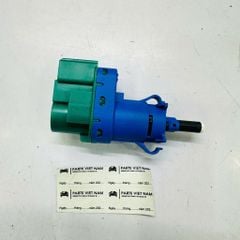 Công tắc chân phanh, đèn phanh Land Rover Discovery L319, Range Rover Evoque L538, L551, Range Rover Sport L320, L494,L405. Đời 2004 - 2024. Hàng xịn. Mã C2P14525, 6W8313480AB