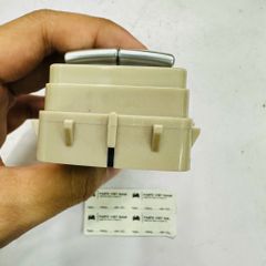 Công tắc cửa sau phải (Màu kem) Mercedes S-Class W222, V222, X222 (S400, S450, S500). Đời 2014 - 2020. Hàng chất lượng cao. Mã A2229052304