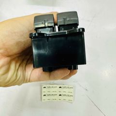Công tắc nâng hạ kính tổng dùng cho xe Mitsubishi Outlander. Đời 2018 - 2024. Hàng China. Mã 8608A416, 8608A562
