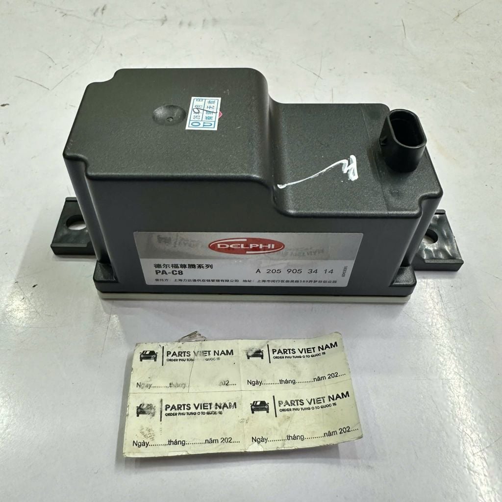 Ắc quy phụ (Bộ chuyển đổi điện áp) Mercedes C-Class (W205, S205, C205) C180, C200, C250, C300, AMG C43, E-Class (W213, S213, C238, A238) E200, E250, E300, E400, AMG E43, GLC (X253, C253) GLC200. Đời 2013 - 2023. Hàng Delphi. Mã A2059053414