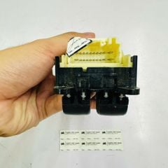 Công tắc tổng nâng hạ kính (bên lái) của xe Lexus GX470. Đời 2008. Hàng tháo xe. Mã 8404060073