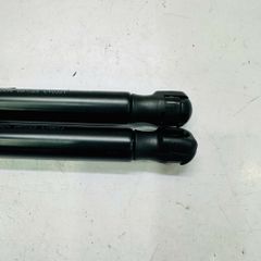 Ty chống nắp capo ( ca bô ) Hyundai Santafe . Đời 2012 - 2018. Hàng cao cấp. Mã 811612W000