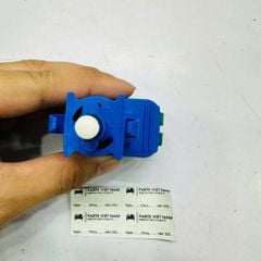 Công tắc chân phanh, đèn phanh Land Rover Discovery L319, Range Rover Evoque L538, L551, Range Rover Sport L320, L494,L405. Đời 2004 - 2024. Hàng xịn. Mã C2P14525, 6W8313480AB