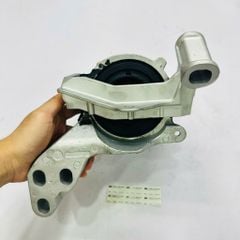 Chân đầu máy hay chân máy phải Mazda CX-5 KF. Động cơ 2.0 2.5. Đời 2017 - 2022. Hàng Changan. Mã K15639060