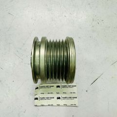 Puly máy phát Mercedes C-Class W205, C205, C180, C200, C300, E-Class W213, C238, E200, E300, GLC X253, C253, GLC200, GLC300. Động cơ M264. Đời 2018 - 2023. Hàng INA. Mã A2641550000, A0009062607, A0009062807, A0009069705, A0009069805, F-552901.06