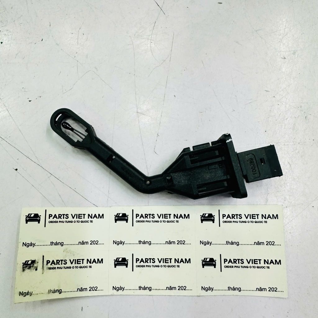 Cảm biến nhiệt độ giàn lạnh BMW 5 Series (E60, F10, F07) 520i, 528i, 530i. Đời 2001 - 2017. Hàng Hella. Mã 64116920430