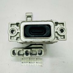 Chân đầu máy phải, cao su chân máy thủy lực Audi Q3, Volkswagen Tiguan đời 2009 - 2018. Hàng OEM động cơ 2.0 TSI TFSI. Mã 5N0199262K, 5N0199262G