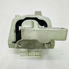 Chân đầu máy phải, cao su chân máy thủy lực Audi Q3, Volkswagen Tiguan đời 2009 - 2018. Hàng OEM động cơ 2.0 TSI TFSI. Mã 5N0199262K, 5N0199262G