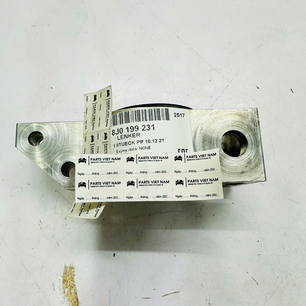 Cao su đuôi càng A trước trái, bệ đỡ càng A trước bên tài Audi Q3, Volkswagen Passat, Tiguan, CC, Sharan đời 2006 - 2018. Hàng OEM Faw Audi China. Mã 3C0199231F, 3C0199231E, 3C0199231D, 3C0199231B, 3C0199231A ( 1 cái )
