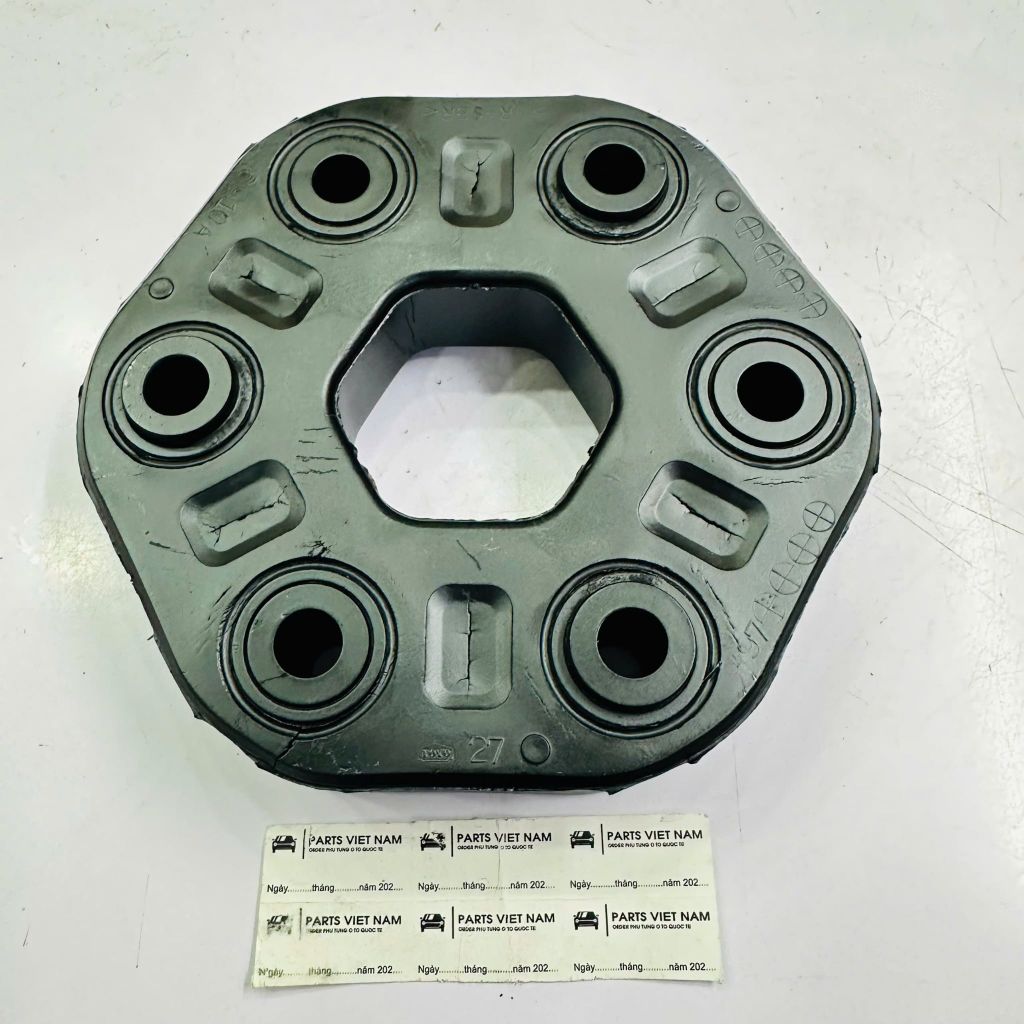 Cao su giảm chấn trục các đăng (cao su chữ thập) Lexus LS460, LS460L. Động cơ 4.6, 1URFE. Đời 2006 - 2017. Hàng xịn tân trang. Đặt hàng 4-6 ngày. Mã 3710050070