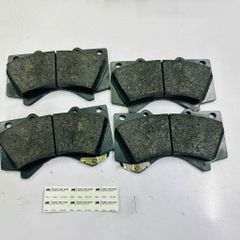 Má phanh hoặc bố thắng trước Toyota, Land, Cruiser, GRJ200L, URJ202L, UZJ200L, VDJ200, Lexus, LX450D, LX460, LX570, URJ201, VDJ201 đời 2007 - 2016. Hàng cao cấp, bảo hành không mạt, không zít. Mã 0446560280