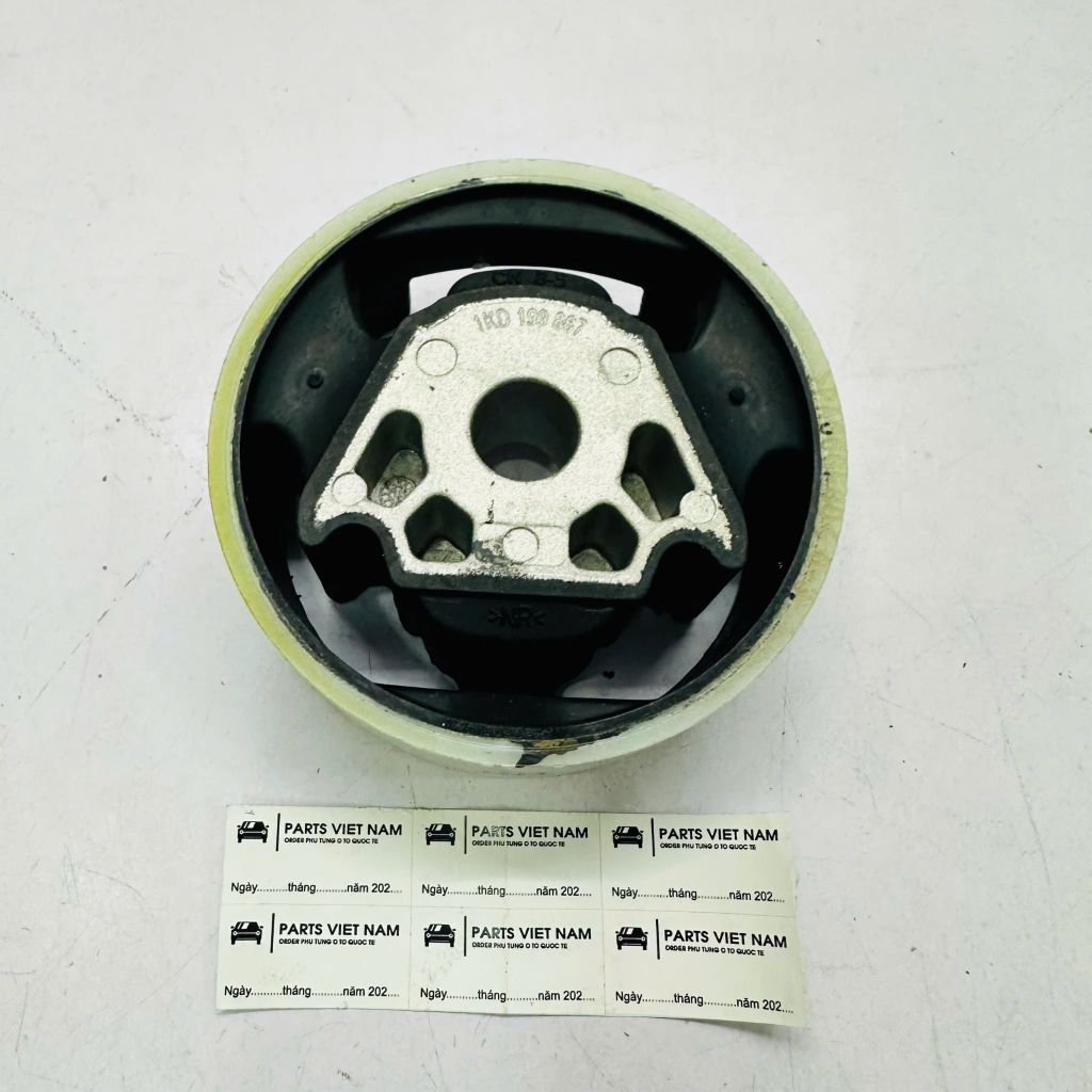 Cao su bệ đỡ máy quả số 3, giằng chân hộp số dưới Audi A3, TT, Volkswagen Golf, Jetta, Passat, Tiguan đời 2004 - 2015. Hàng OEM chất lượng cao, động cơ 1.8 2.0 TFSI TSI. Mã 1K0199867Q, 1K0199867A, 1K0199867B