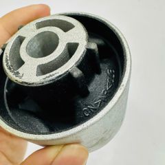 Cao su càng cong sau, bạc lót thanh kéo sau Audi Q3, TT, Volkswagen Golf, Jetta, Passat, Tiguan đời 2004 - 2018. Hàng OEM chất lượng cao. Mã 1K0505541D, 1K0505541C, 1K0505541B ( 1 quả )