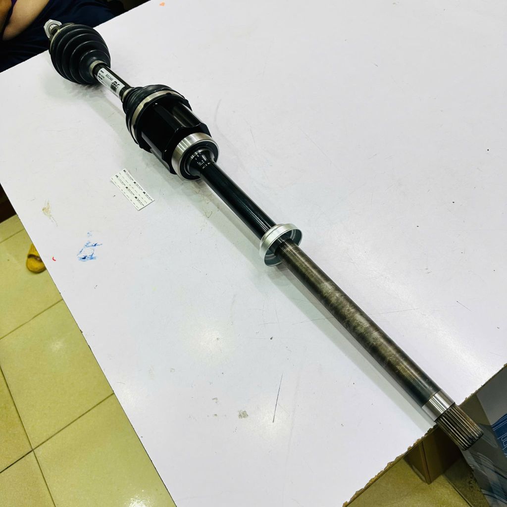 Cây láp trước phải, trục láp ngang bên phụ Land Rover Range Rover Evoque, Discovery Sport đời 2012 - 2023. Hàng GKN cao cấp, động cơ 2.0L (AJ200P). Mã LR137029, LR071947, J9C1445, LR149103