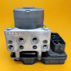 Cụm điều khiển phanh ABS Toyota Matrix đời 2003–2008.Hàng tháo xe zin mới 90% đặt mỹ 18 ngày. Mã 44510-01050 4451001050