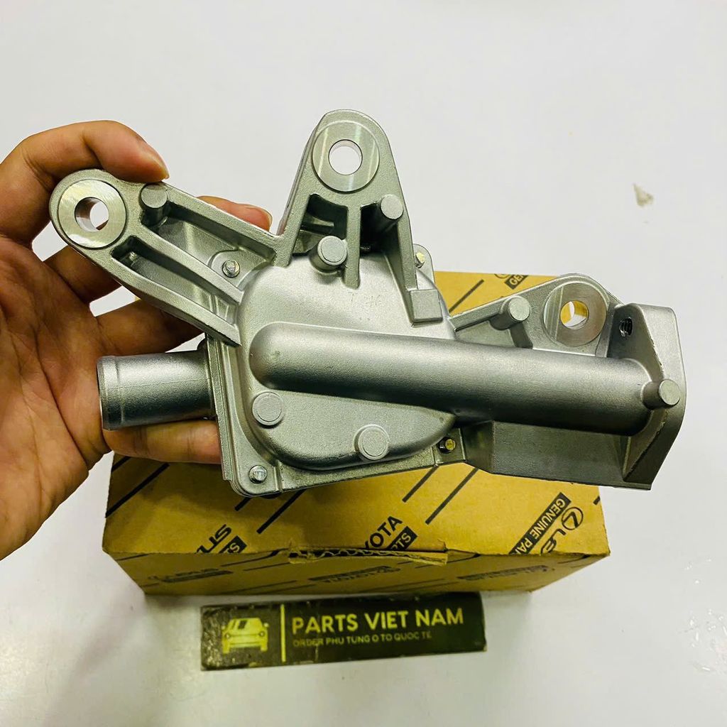 Van tuần hoàn khí xả hoặc Van EGR Toyota Land Cruiser, Lexus GX400, GX460, Lexus LX450D, LX460, LX570 động cơ 1URFE đời 2012 - 2015. Hàng xịn. Mã 25702-38062, 25702-38060, 2570238062, 2570238060