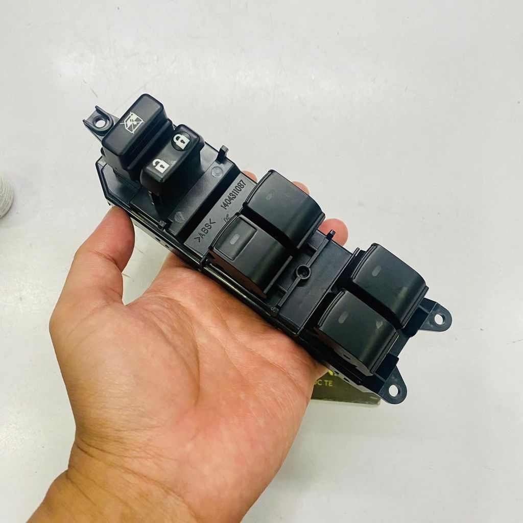 Công lên xuống kính cửa trước trái hay công tắc tổng Toyota Camry ACV40, Prius, Land Cruiser Prado đời 2007 - 2012. Hàng cao cấp loại 4 cánh có Auto. Mã 84040-28070 84040-33100, 8404028070 8404033100