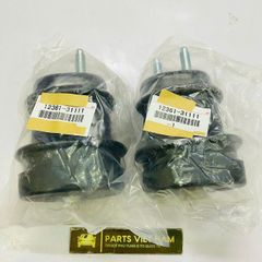Cao su chân máy số hay chân đầu máy Toyota Lexus GS300, GS350, GS460 máy 2GD xe 2 cầu đời 2005 - 2011. Hàng cao cấp đặt hàng 4 - 6 ngày. Mã 12371-31081, 1237131081 ( 1 cái )