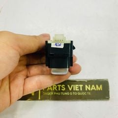 Công tắc mở cốp sau Mercedes W205 C200, C250, C300, C350, W213 E200, E250, E300, W222 S300, S400 đời 2014 - 2022. Hàng xịn không vỏ. Mã A2229051704, A2059051713
