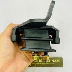 Cao su chân máy Isuzu Hi Lander đời 2002 - 2008. Hàng Thailand. Mã 8-97910966-0, 8979109660