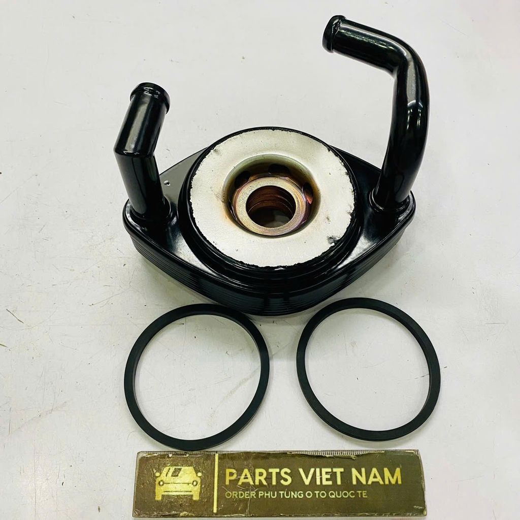 Két sinh hàn hay két làm mát dầu động cơ Isuzu Hi Lander đời 2000 - 2008. Hàng cao cấp. Mã 8944016800, 8941678970