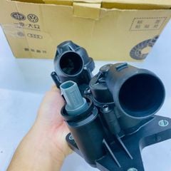 Cụm van hằng nhiệt Volkswagen Polo, Jetta, Tiguan, Scirocco, Touran, Passat, Audi A1, A3, Skoda Fabia, Rapid đời 2006 - 2016. Hàng Faw VW xịn. Mã 03C121111AM