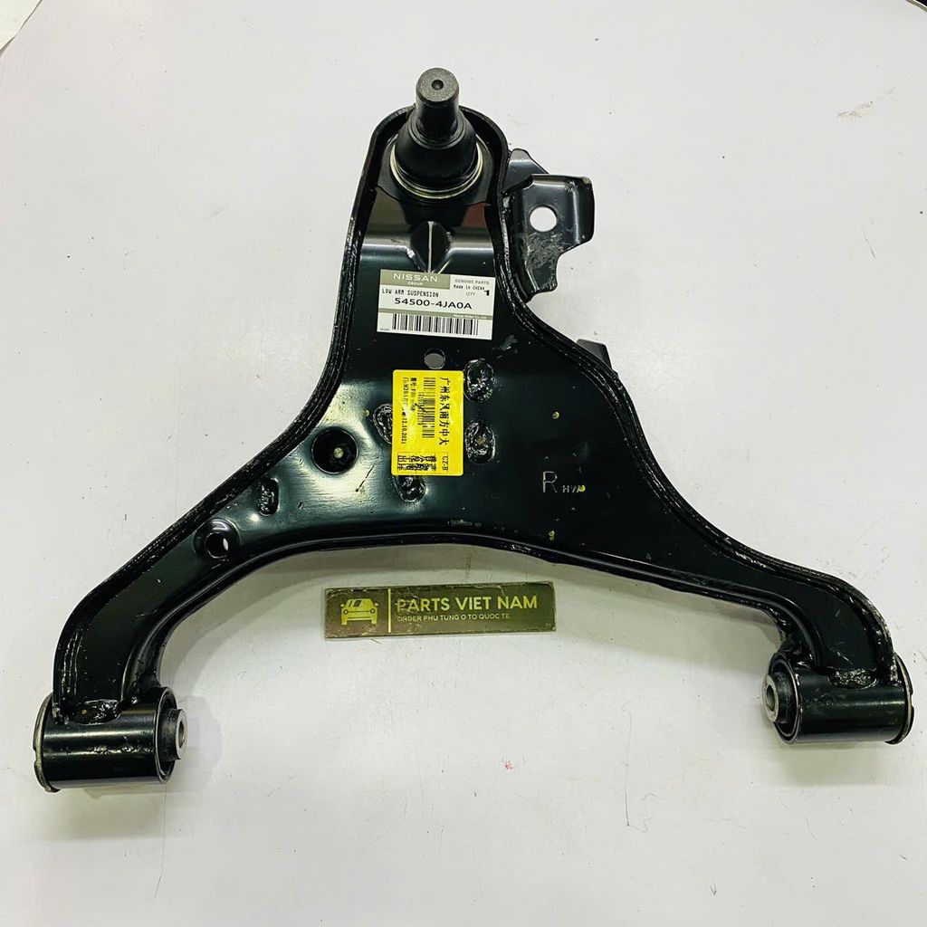 Càng A dưới Nissan Navara YD25 NP300 đời 2014 - 2019. Hàng Nissan China. Mã 54501-EB70A. 54500-EB70A