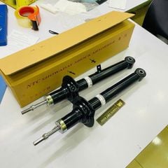 Giảm xóc trước hay phuộc nhún trước Lexus IS 250, IS 300h, IS 200, IS 250 đời 2005 - 2015. Hàng Showa Japan, thay 1 đôi bảo hành 6 tháng. Mã 48510-80492, 4851080492 RH, 48520-59585, 4852059585 LH ( 1 cây )