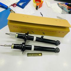 Giảm xóc trước hay phuộc nhún trước Lexus IS 250, IS 300h, IS 200, IS 250 đời 2005 - 2015. Hàng Showa Japan, thay 1 đôi bảo hành 6 tháng. Mã 48510-80492, 4851080492 RH, 48520-59585, 4852059585 LH ( 1 cây )